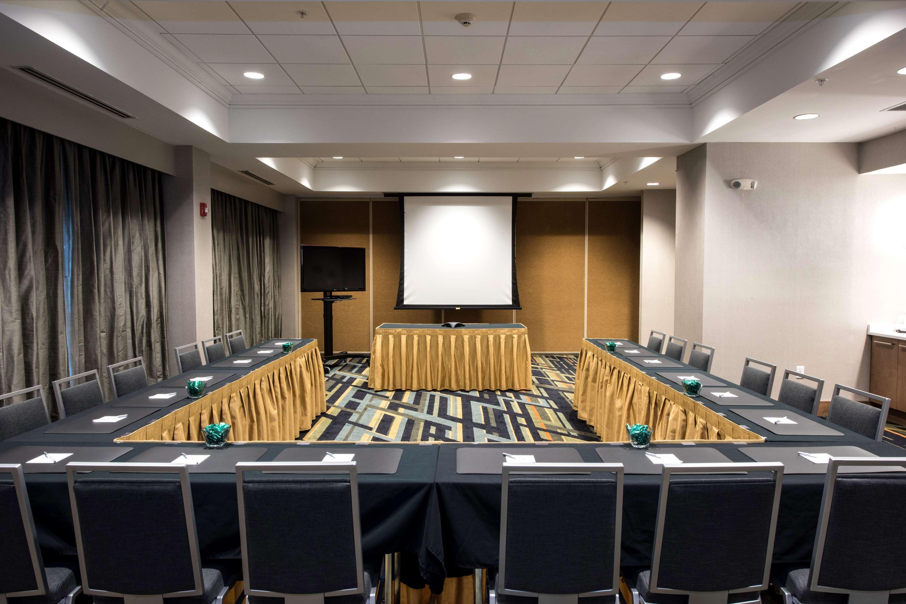 Hampton Inn Albany-Western Ave/University Area, Ny Perniagaan gambar